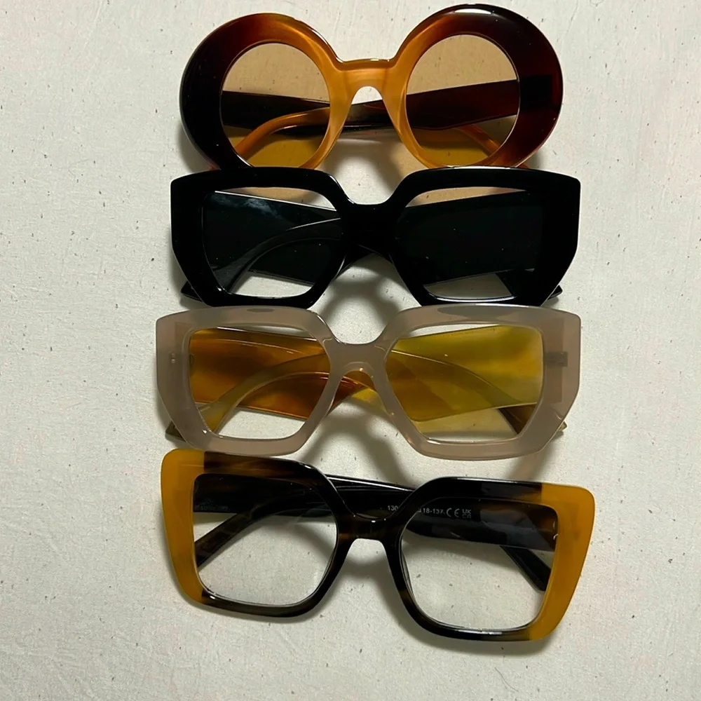 Stylish and Cute Glasses 🤓 - Picture 1 of 3